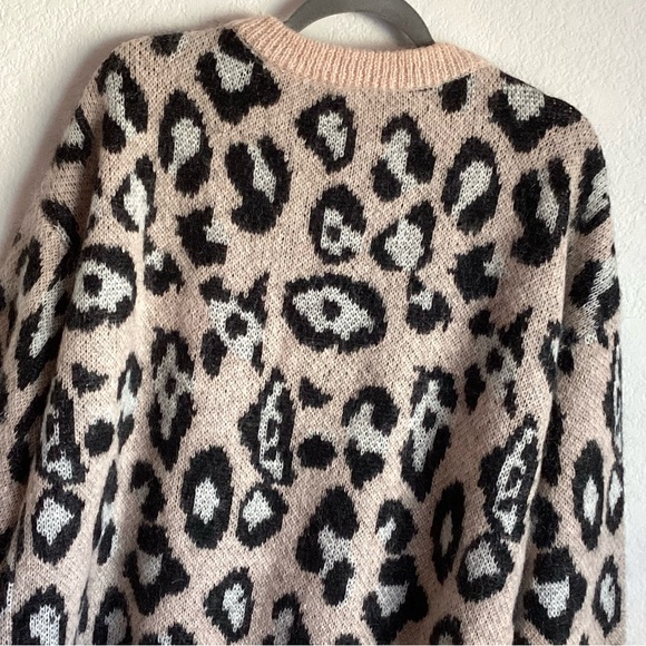 \Zara\• Leopard Print Oversize Sweater - Picture 10 of 12